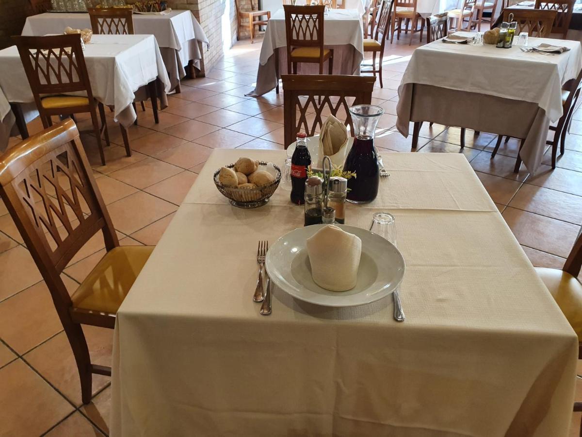 Hotel Holiday Foggia Dış mekan fotoğraf
