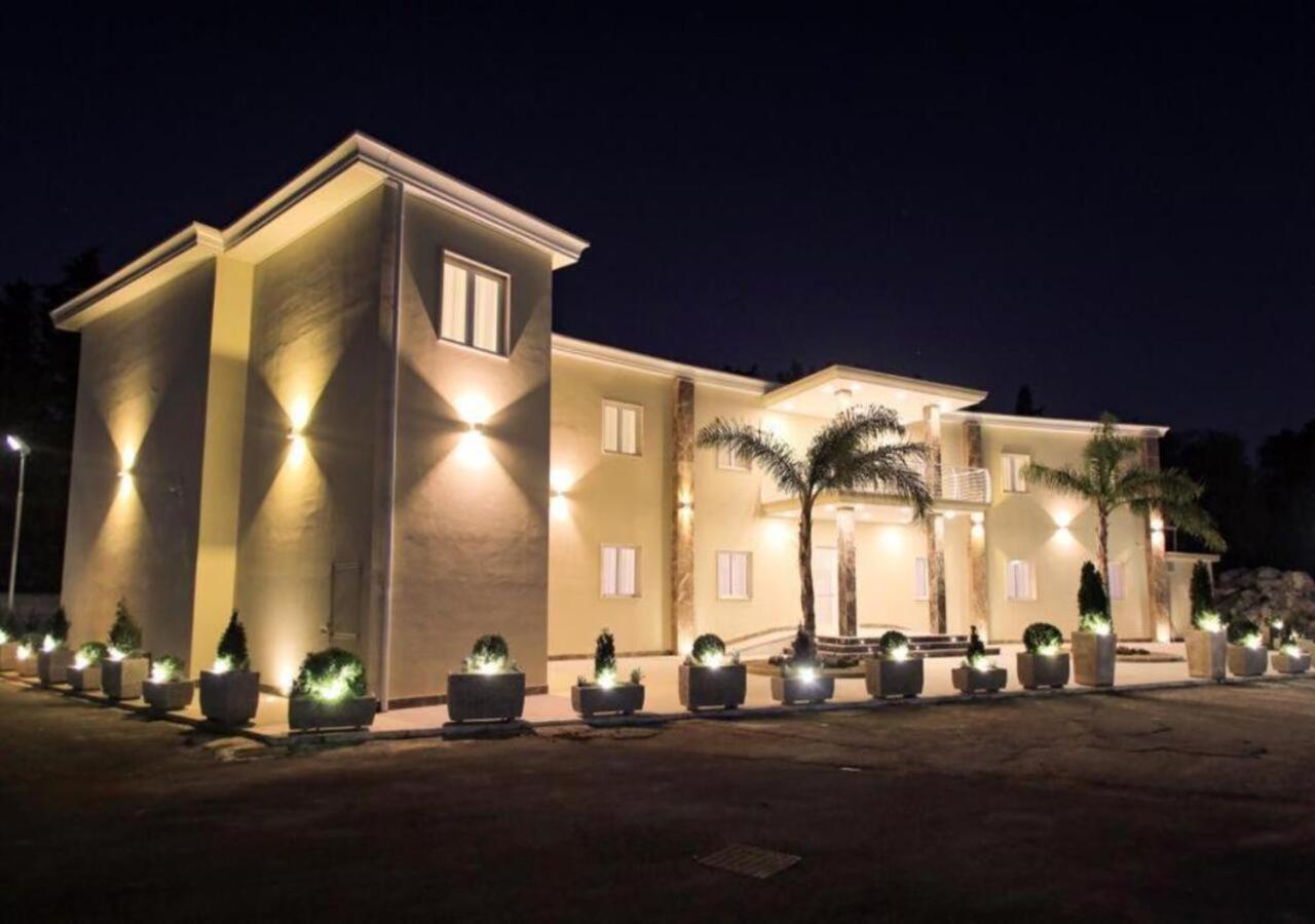 Hotel Holiday Foggia Dış mekan fotoğraf